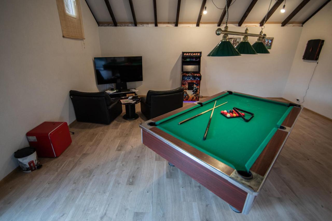Casa Arcadia 1 Piscina,Jacuzzi, Sauna Buzău Exteriör bild
