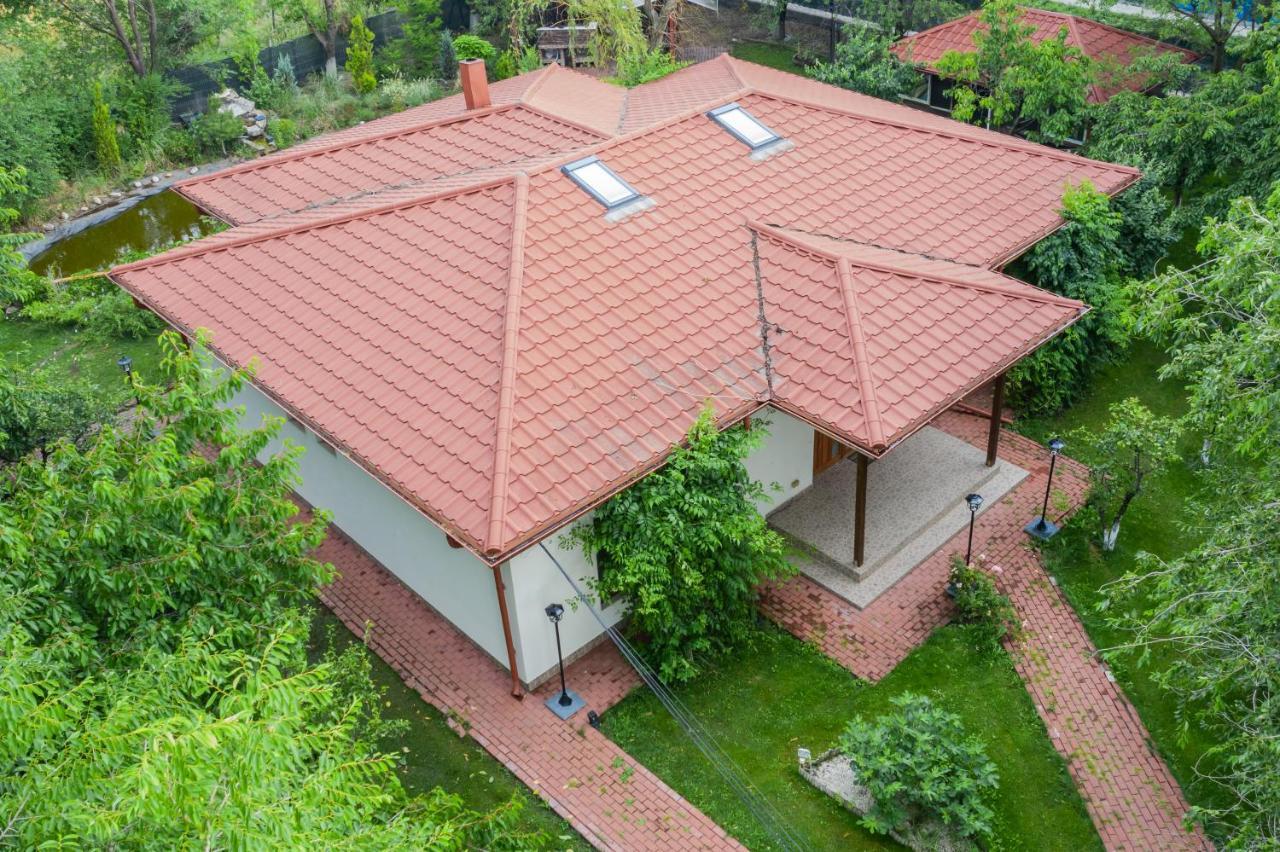 Casa Arcadia 1 Piscina,Jacuzzi, Sauna Buzău Exteriör bild