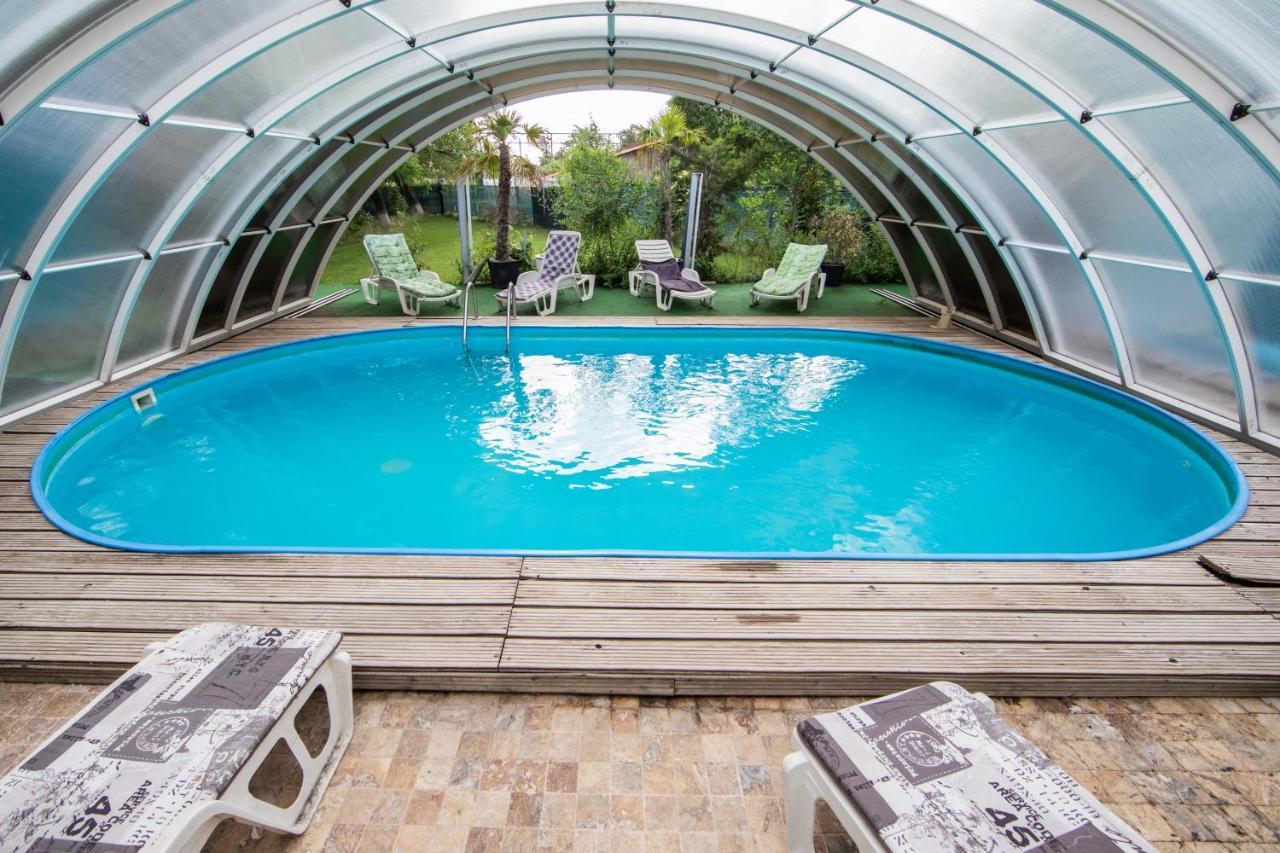 Casa Arcadia 1 Piscina,Jacuzzi, Sauna Buzău Exteriör bild