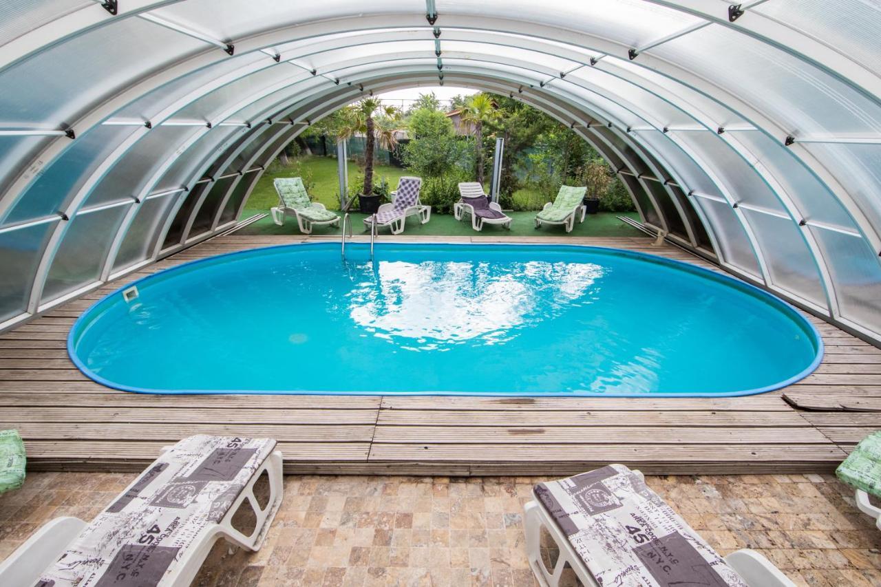 Casa Arcadia 1 Piscina,Jacuzzi, Sauna Buzău Exteriör bild